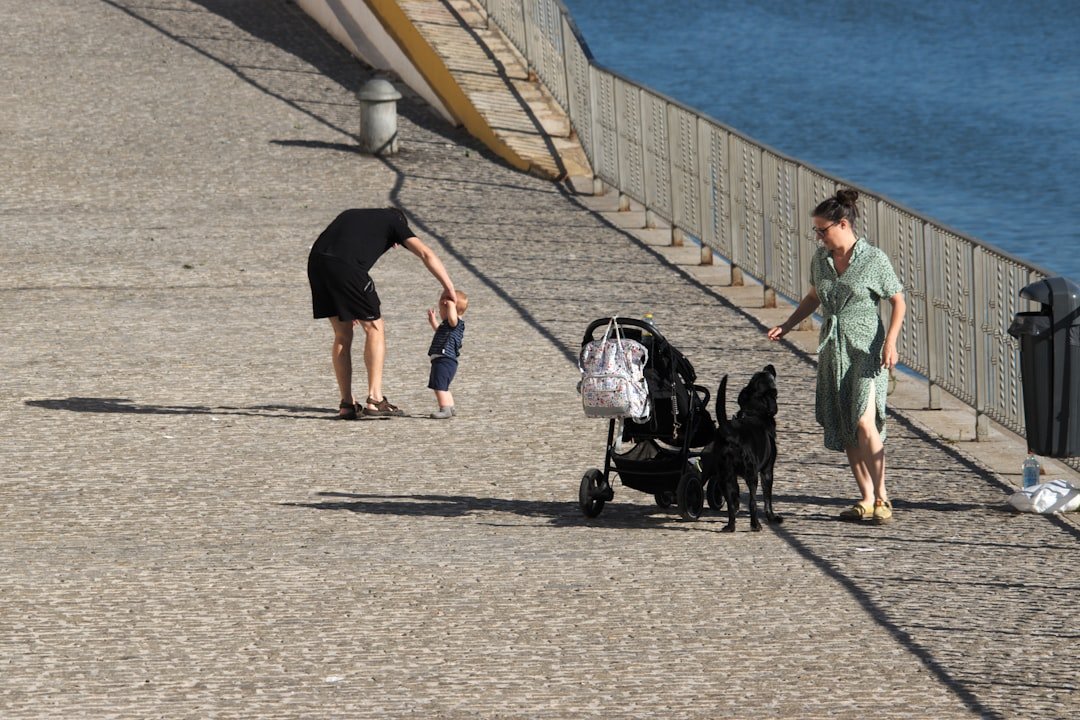 You are currently viewing Must-Have Urban Stroller Accessories for City Parents